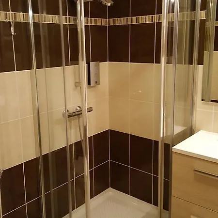 Hotel Logis Restaurant L'unique 3*