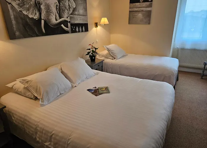 Logis Restaurant L'unique Hotel Menesqueville